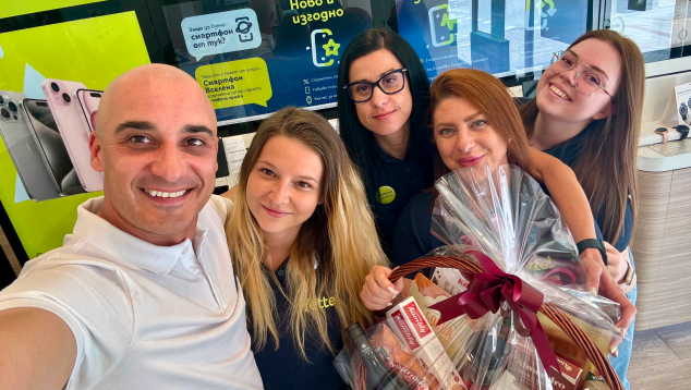 колеги в магазин на Йеттел