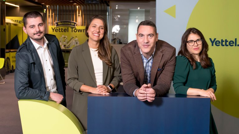 Consumer marketing team