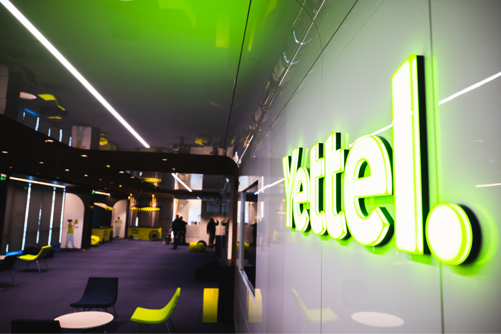 Йеттел арена неон